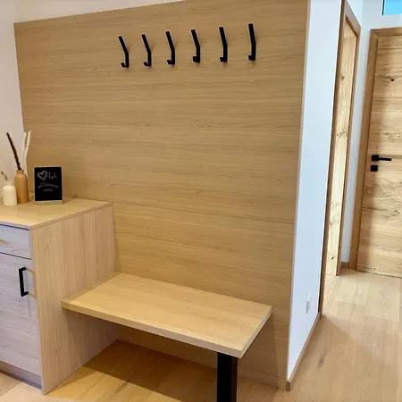 豪斯胡贝尔酒店 *