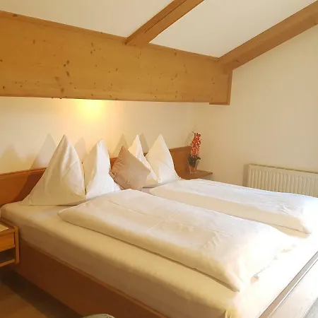 Haus Huber Apartman *